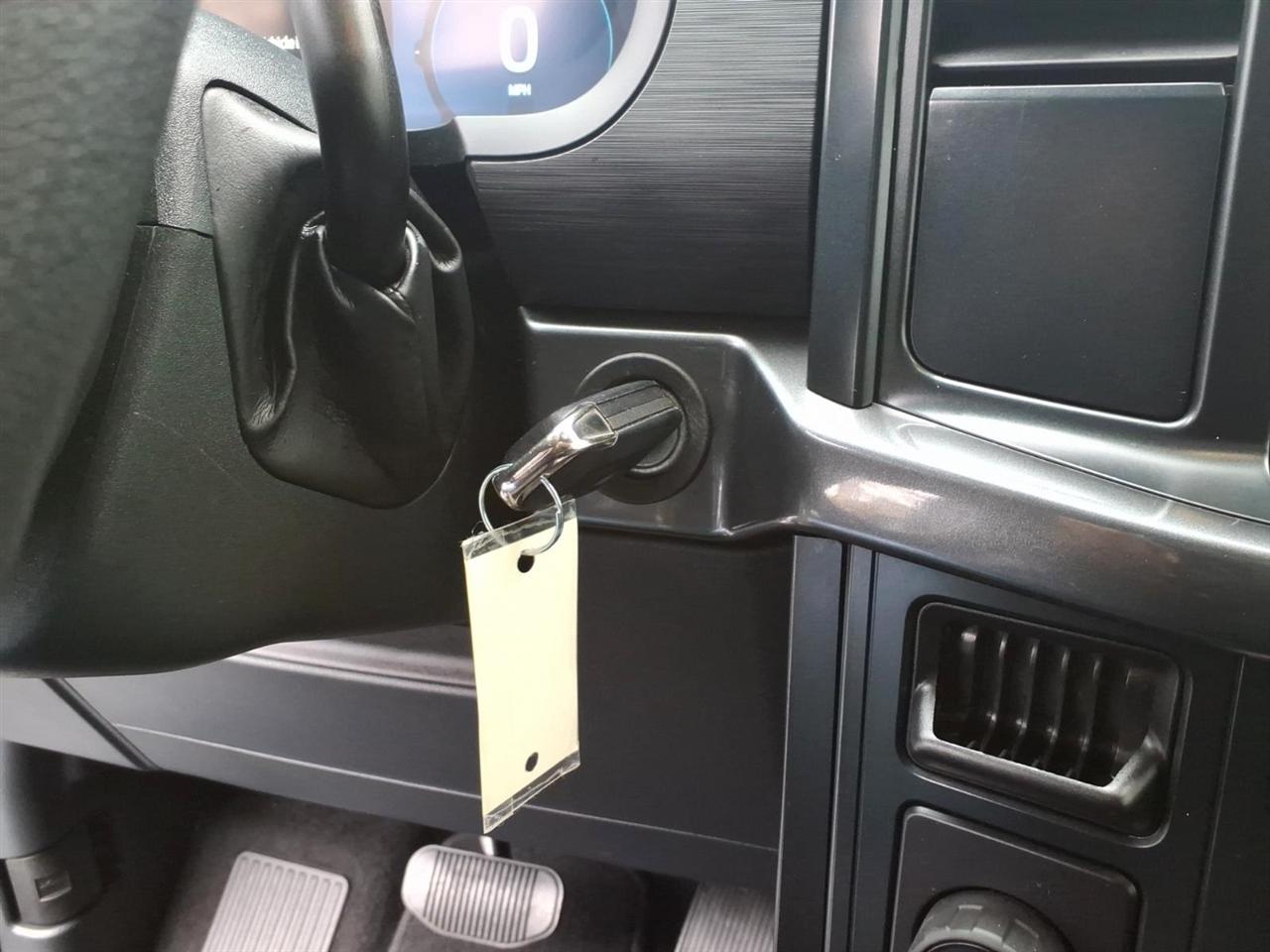 Ford F-150 STX 2WD 2025