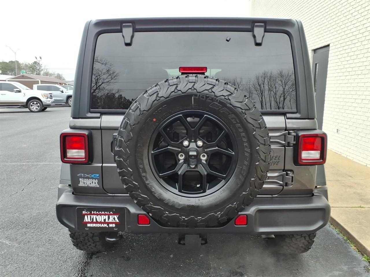 Jeep Wrangler 4xe  2025