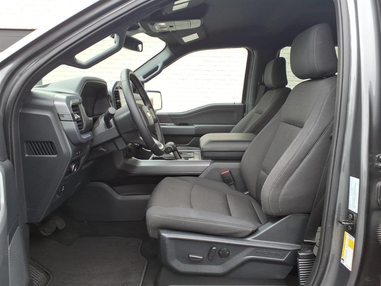 Ford F-150 XLT 4x4 SuperCrew 2025