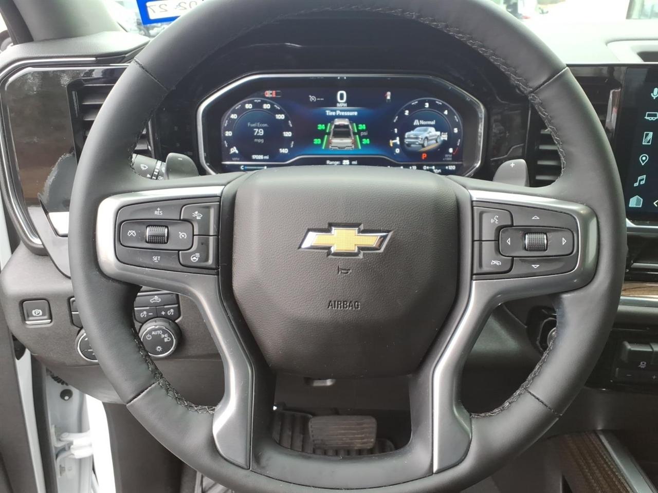 Chevrolet Silverado 1500  2025