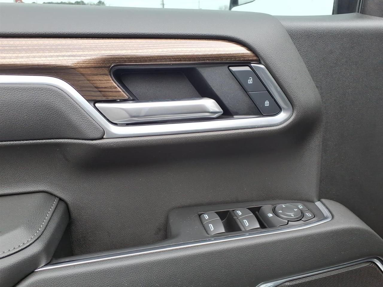 Chevrolet Silverado 1500  2025