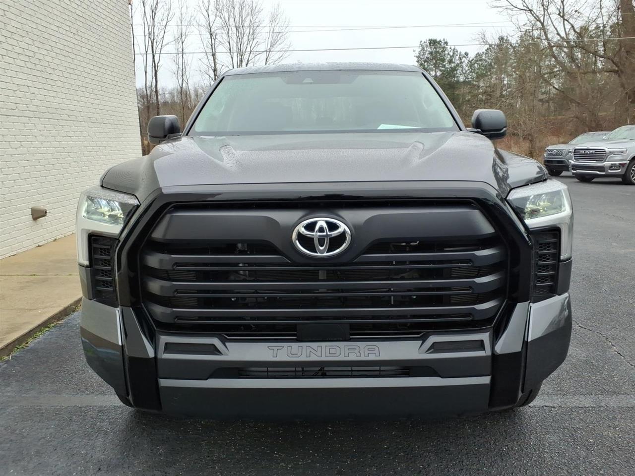 Toyota Tundra  2024