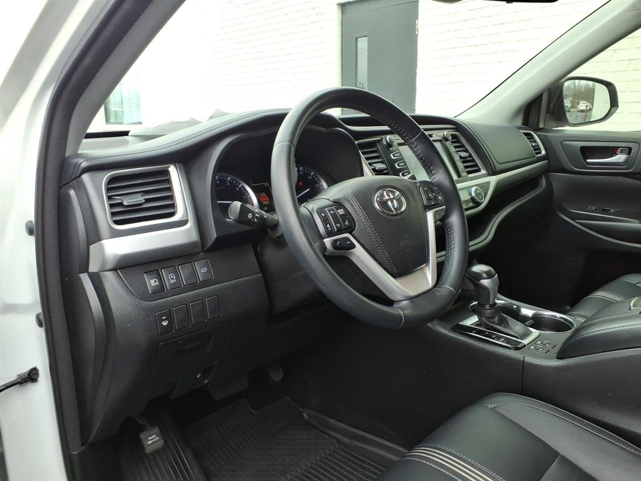 Toyota Highlander  2018