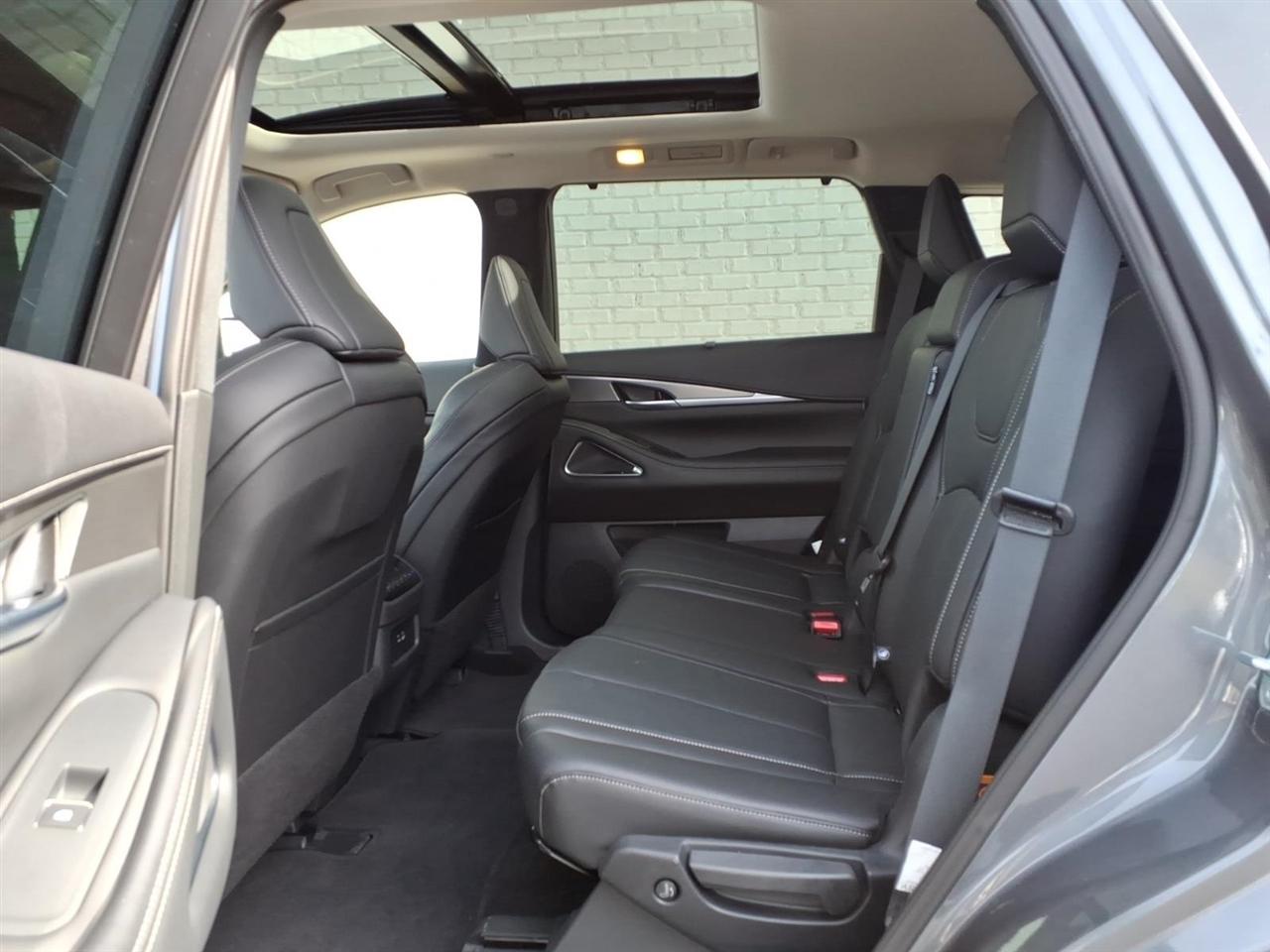 Infiniti QX60 Luxe 2025