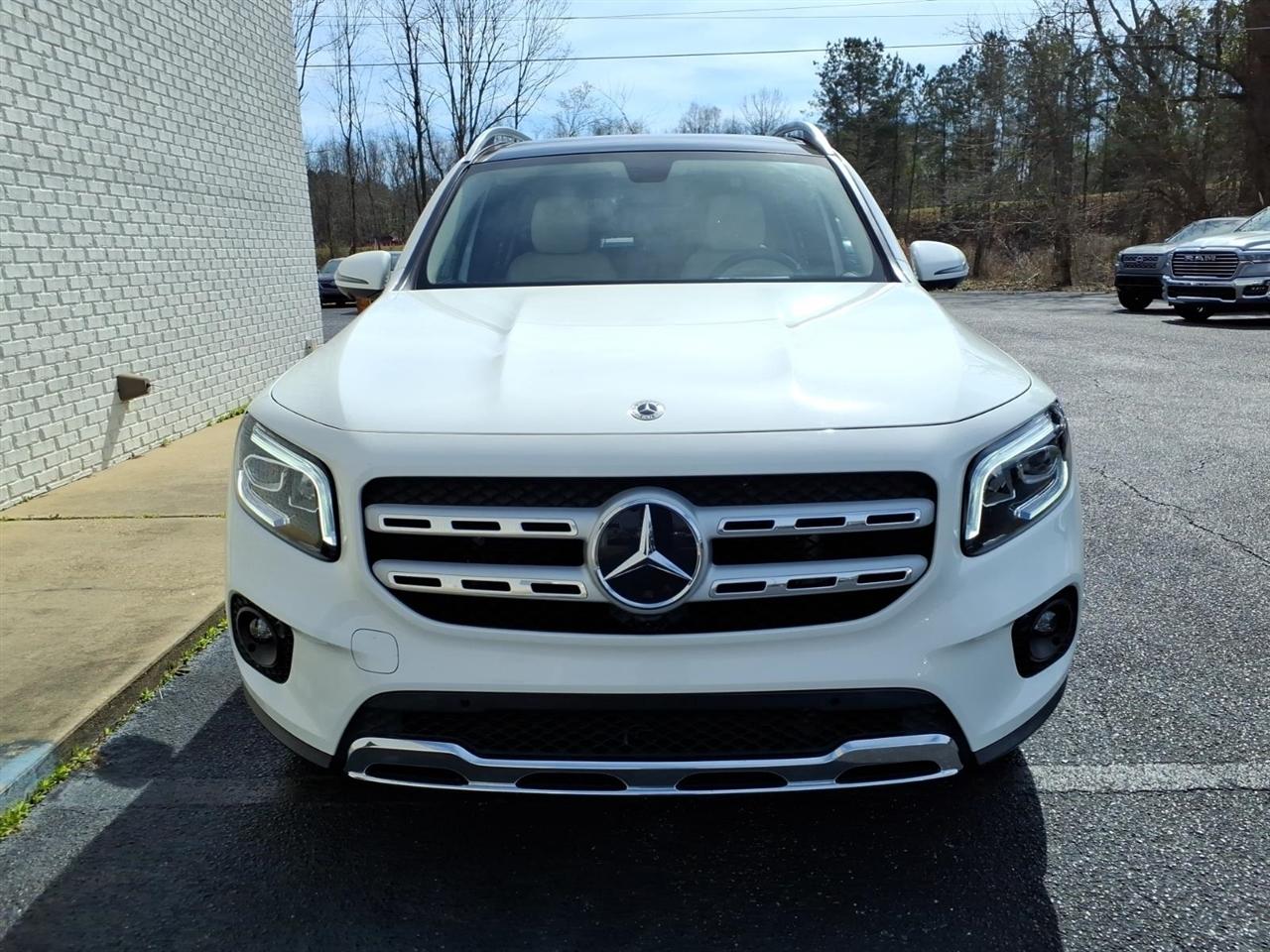 Mercedes-Benz GLB-Class  2022