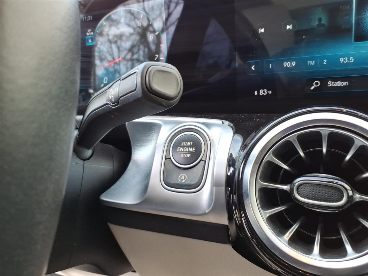 Mercedes-Benz GLB-Class  2022