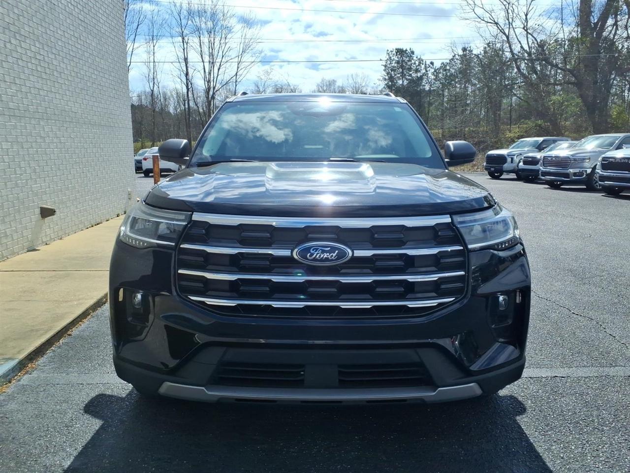 Ford Explorer  2025
