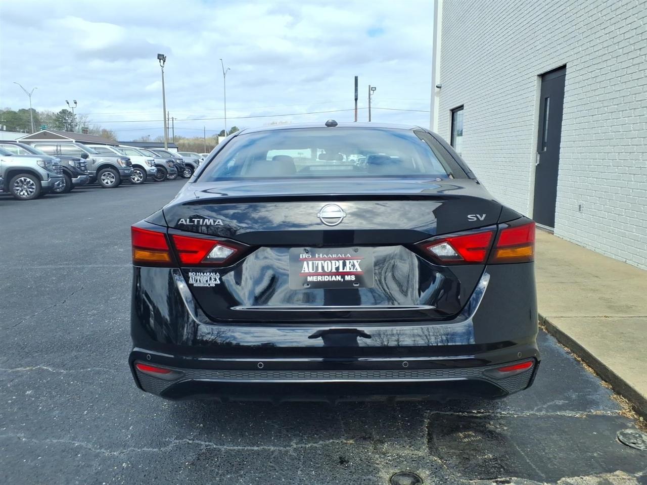 Nissan Altima 2.5 SV 2024