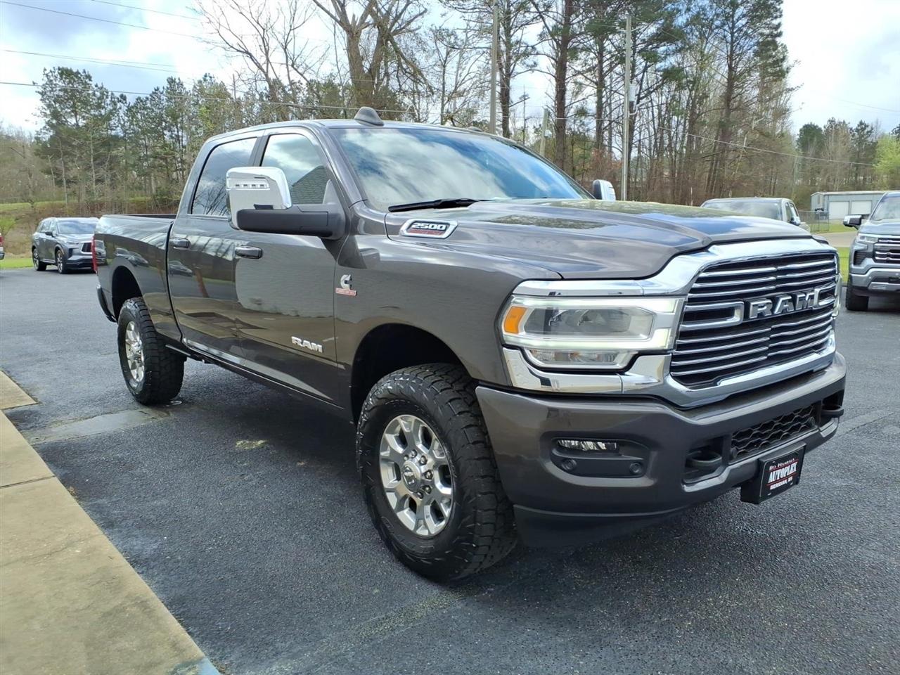 RAM 2500 Laramie 4x4 Crew Cab 6'4" Box 2024