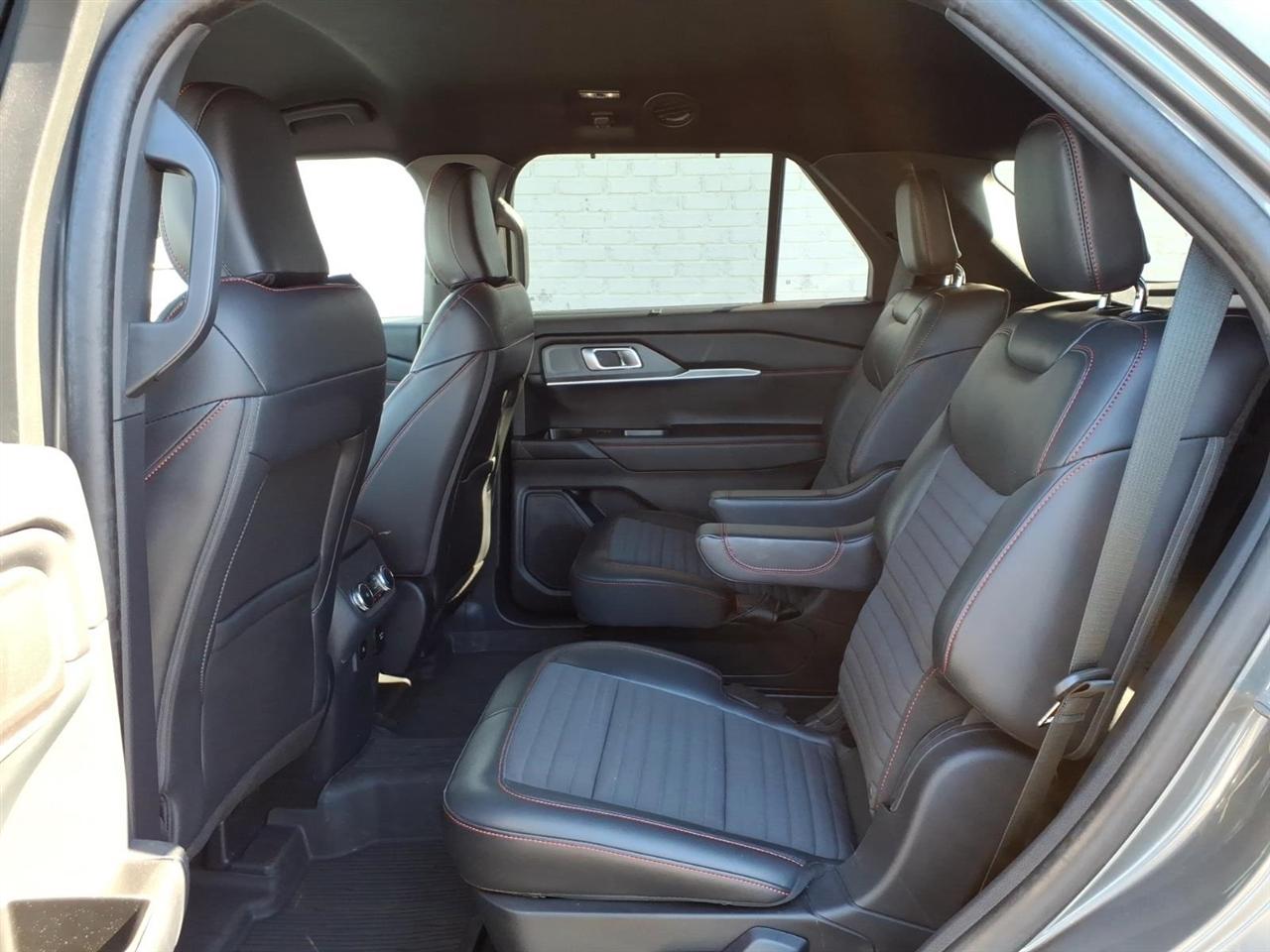 Ford Explorer ST-Line 2025