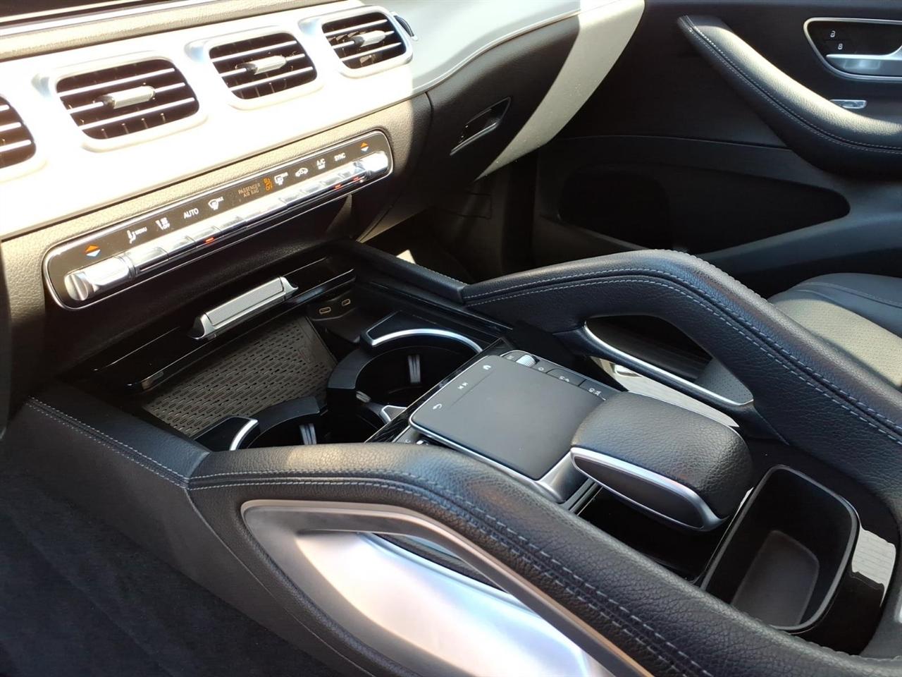 Mercedes-Benz GLE-Class  2024