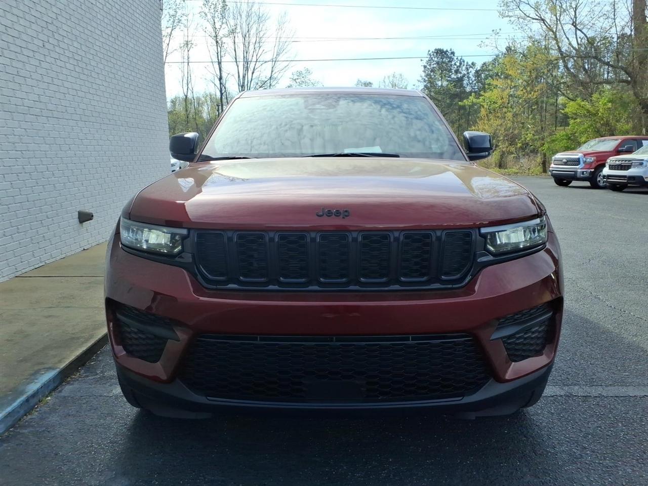 Jeep Grand Cherokee Laredo 2024