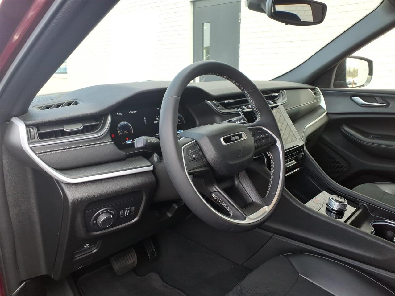 Jeep Grand Cherokee Laredo 2024