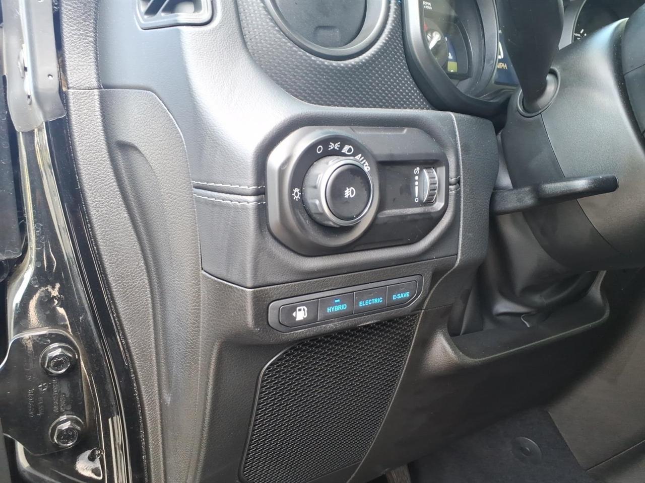 Jeep Wrangler 4xe  2025