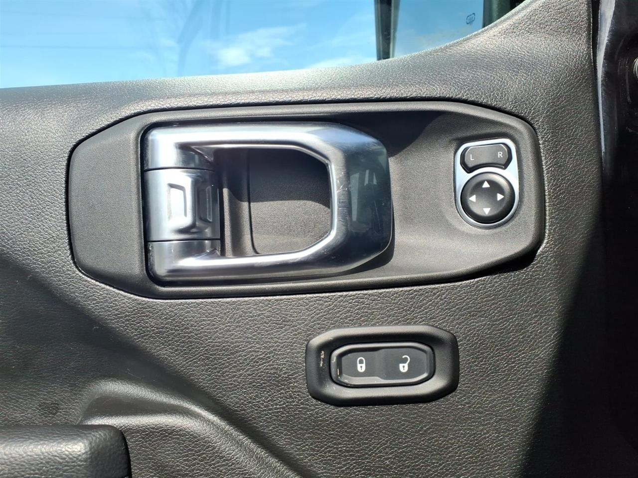 Jeep Wrangler 4xe  2025