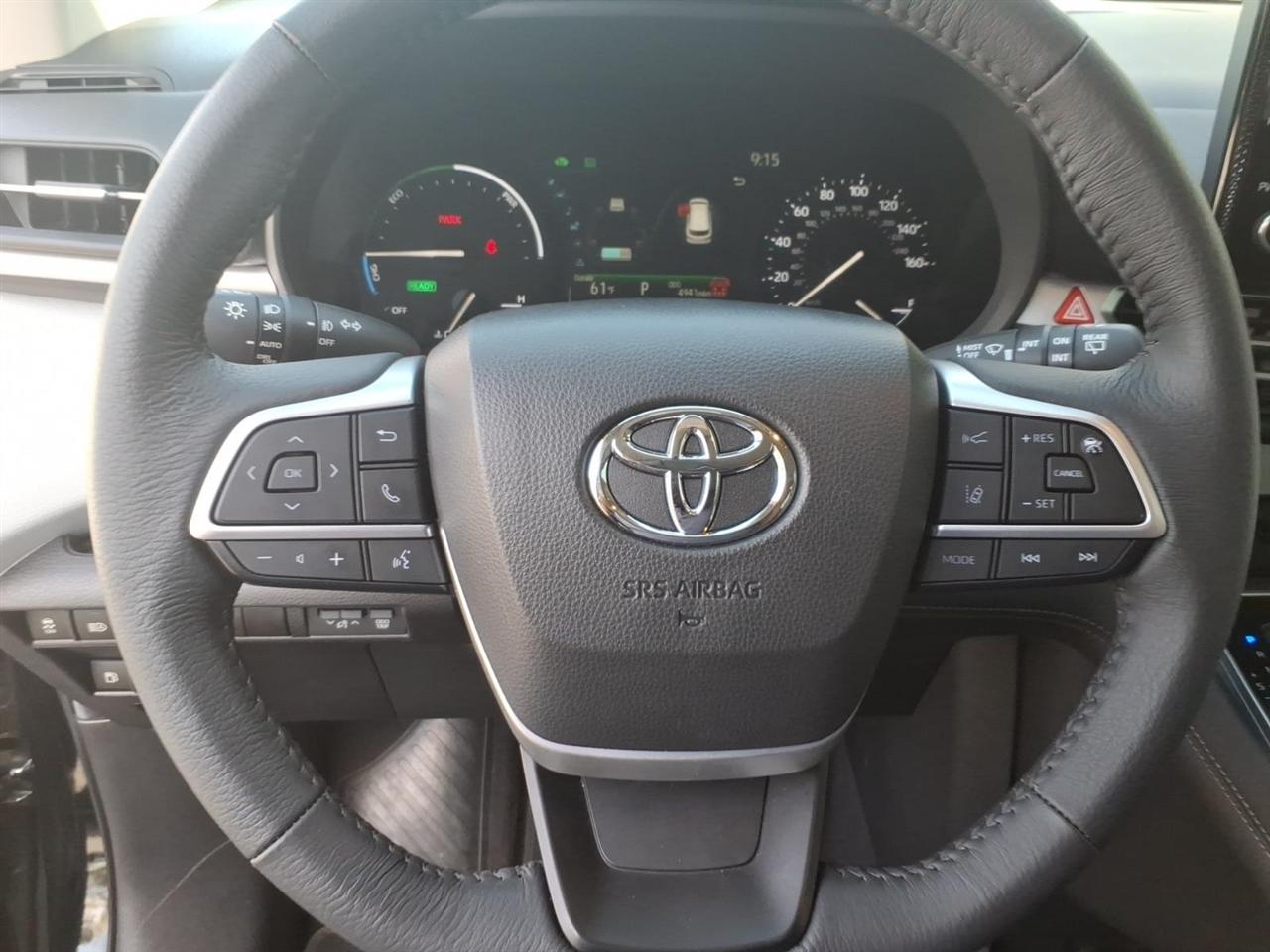 Toyota Sienna XLE 7-Passenger 2025