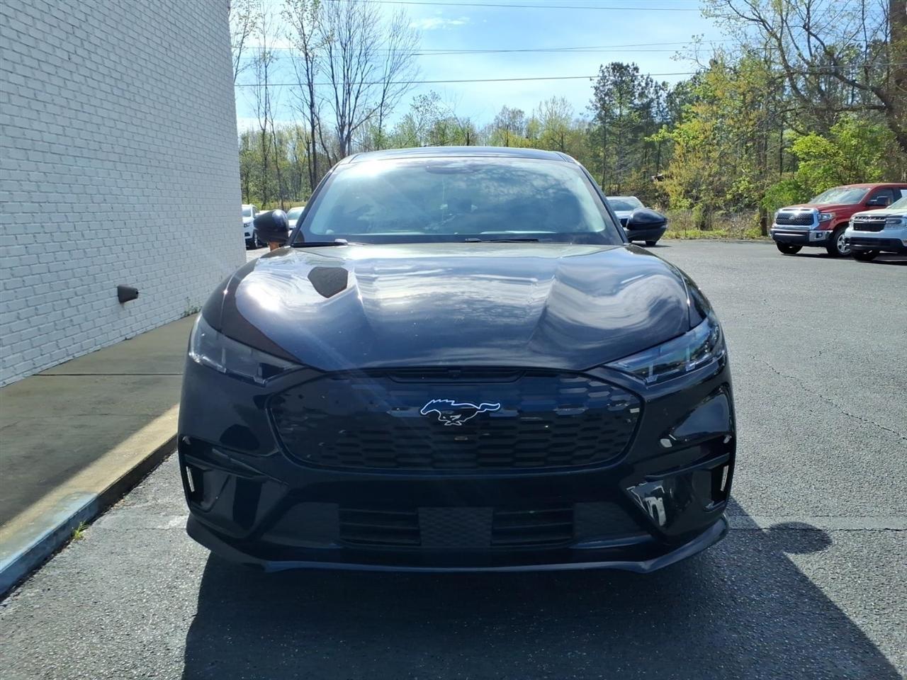 Ford Mustang Mach-E  2025