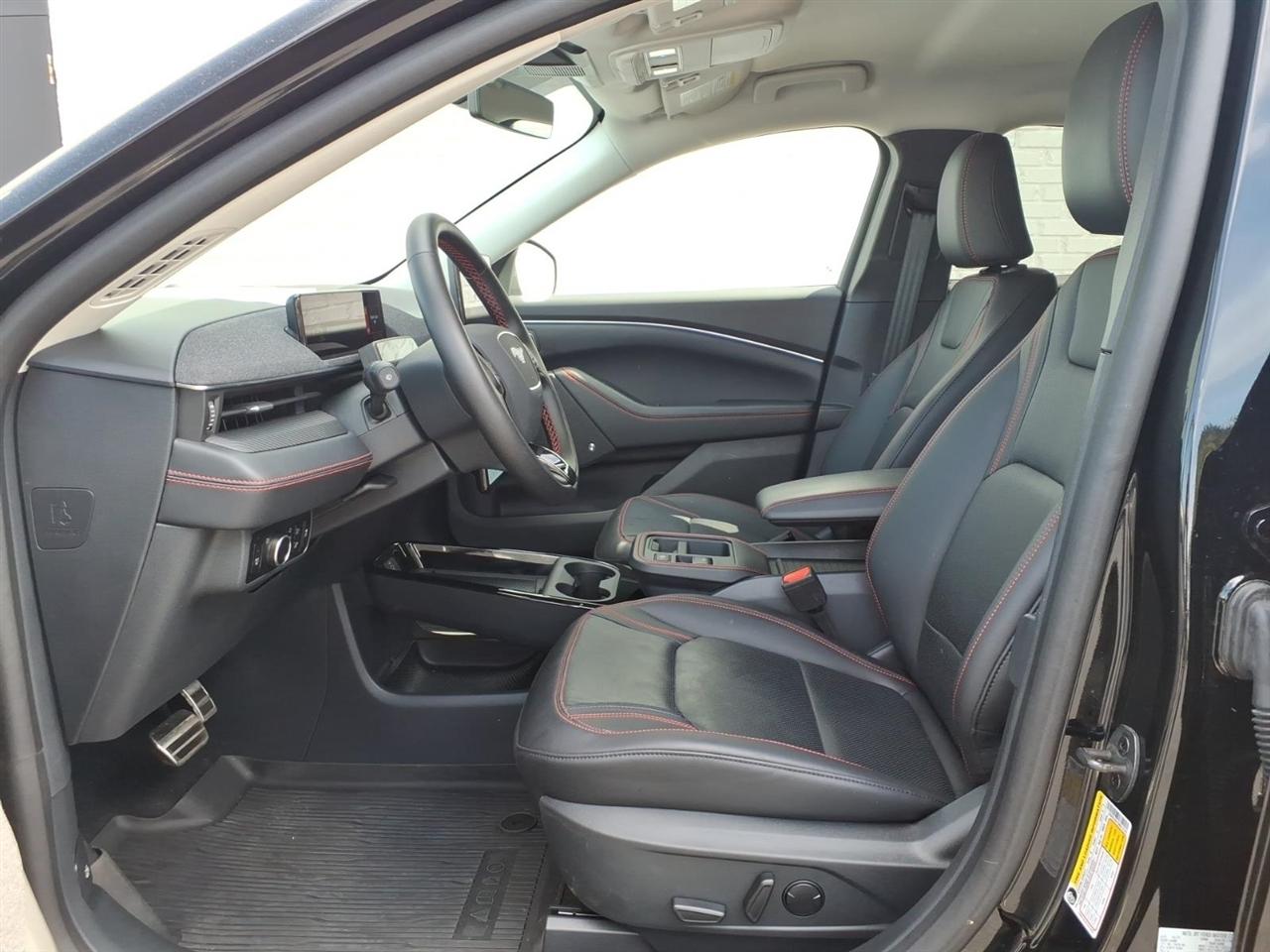 Ford Mustang Mach-E Premium 2025