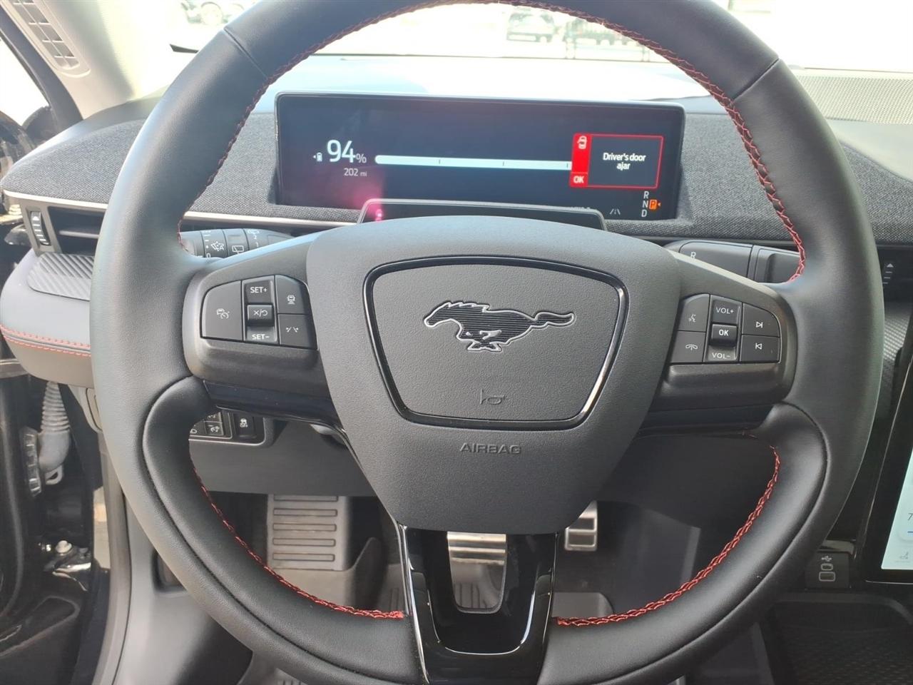 Ford Mustang Mach-E Premium AWD 2025