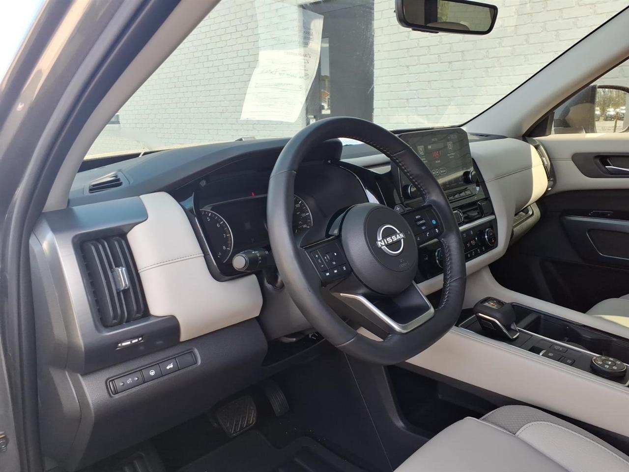 Nissan Pathfinder  2025