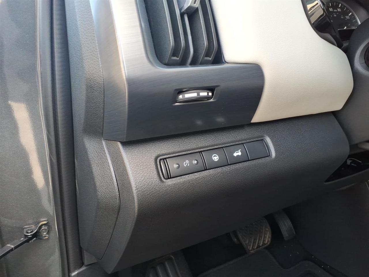 Nissan Pathfinder  2025