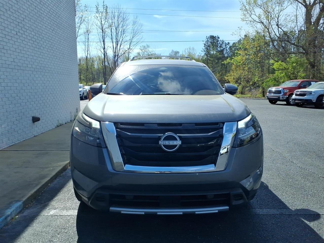 Nissan Pathfinder SL 2025