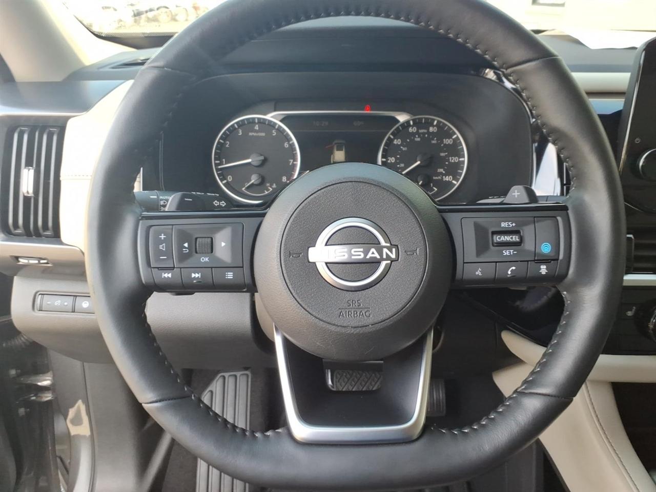 Nissan Pathfinder SL 2025