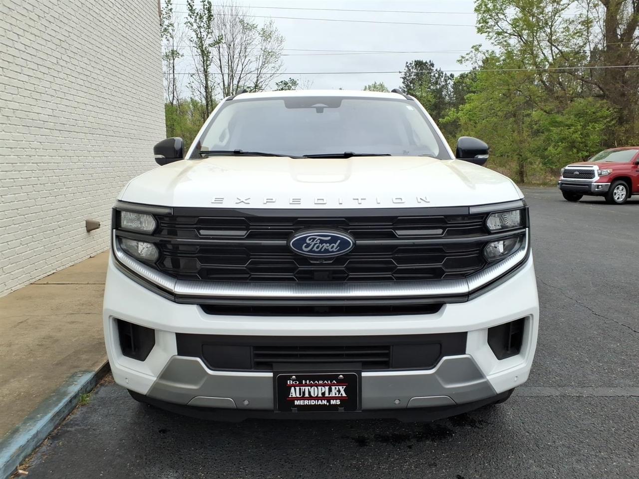 Ford Expedition Platinum 4WD 2025