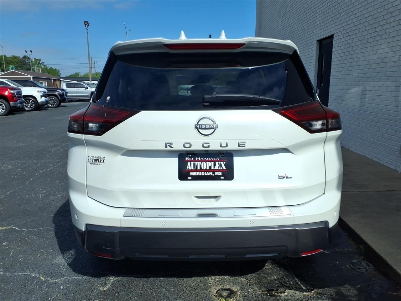 Nissan Rogue  2025