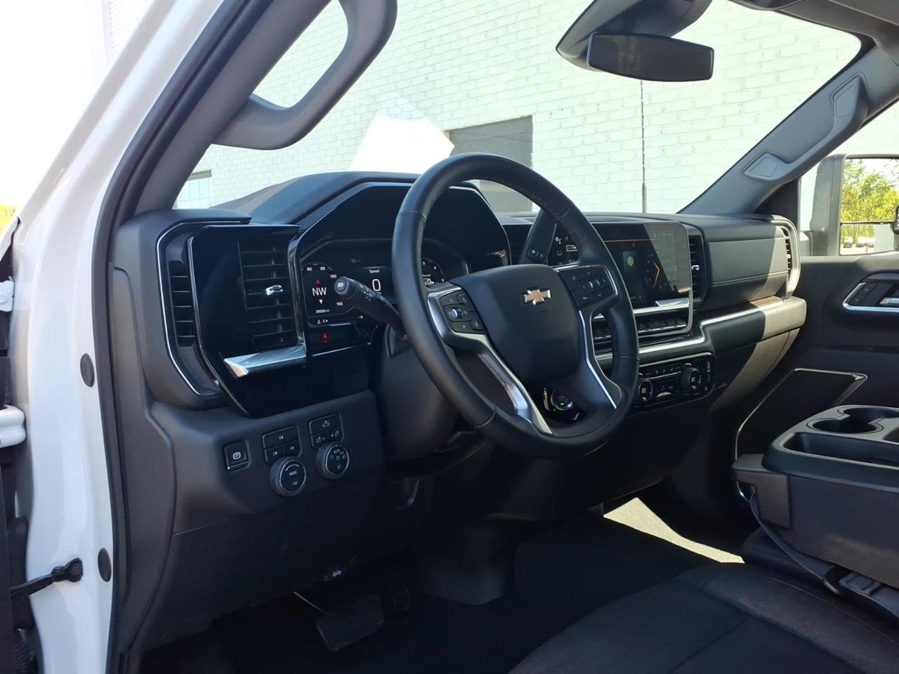 Chevrolet Silverado 2500HD  2025