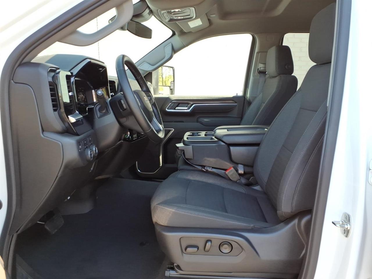 Chevrolet Silverado 2500HD  2025