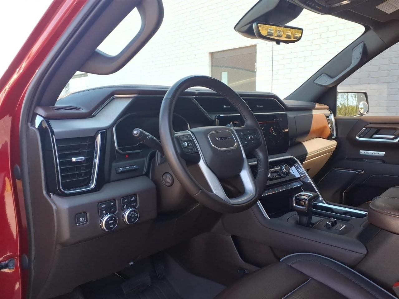 GMC Sierra 1500 Denali Crew Cab 4WD 2023