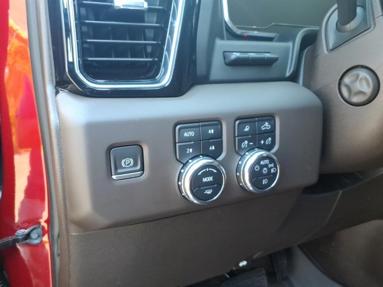GMC Sierra 1500 Denali Crew Cab 4WD 2023
