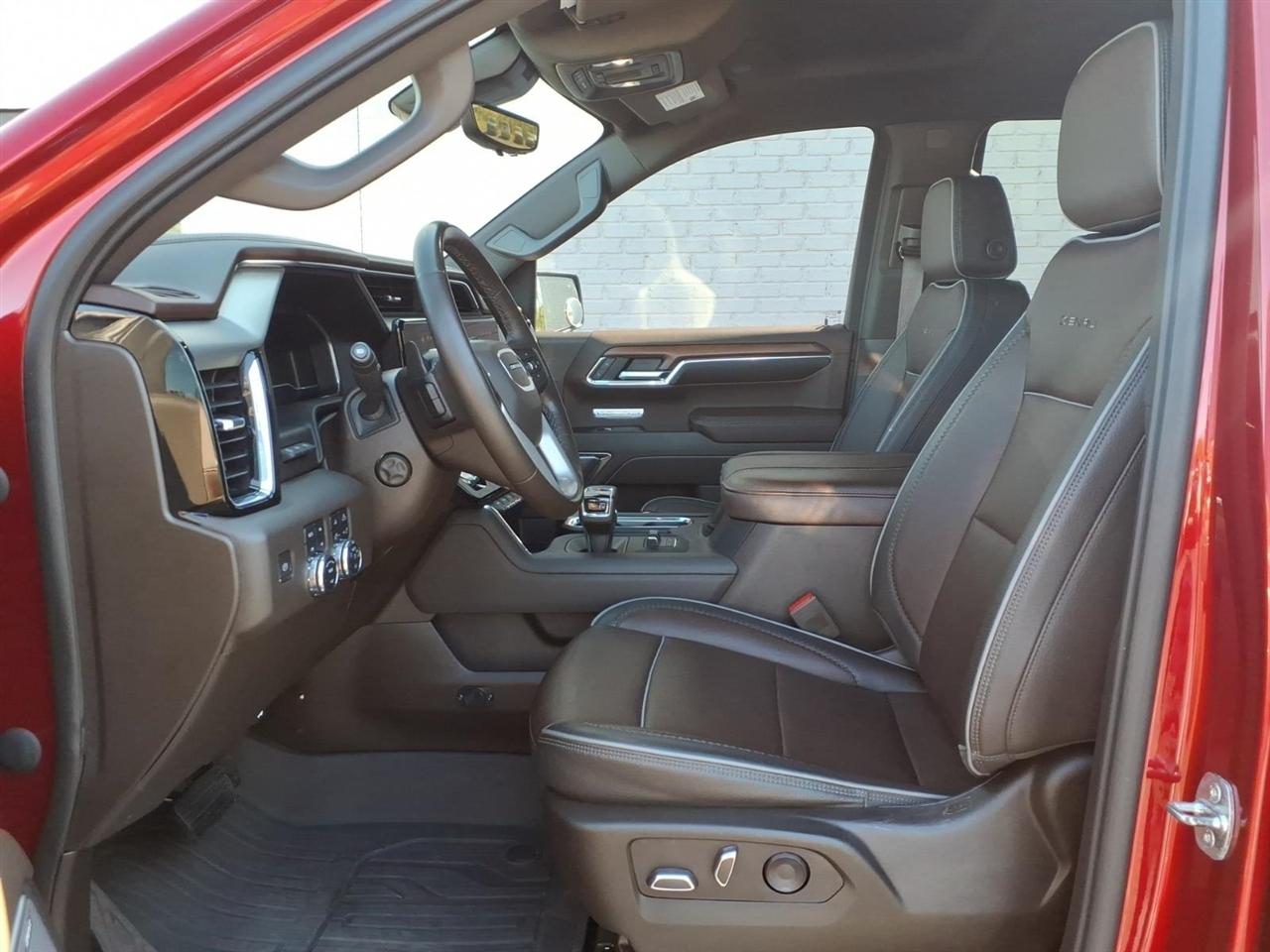GMC Sierra 1500 Denali Crew Cab 4WD 2023