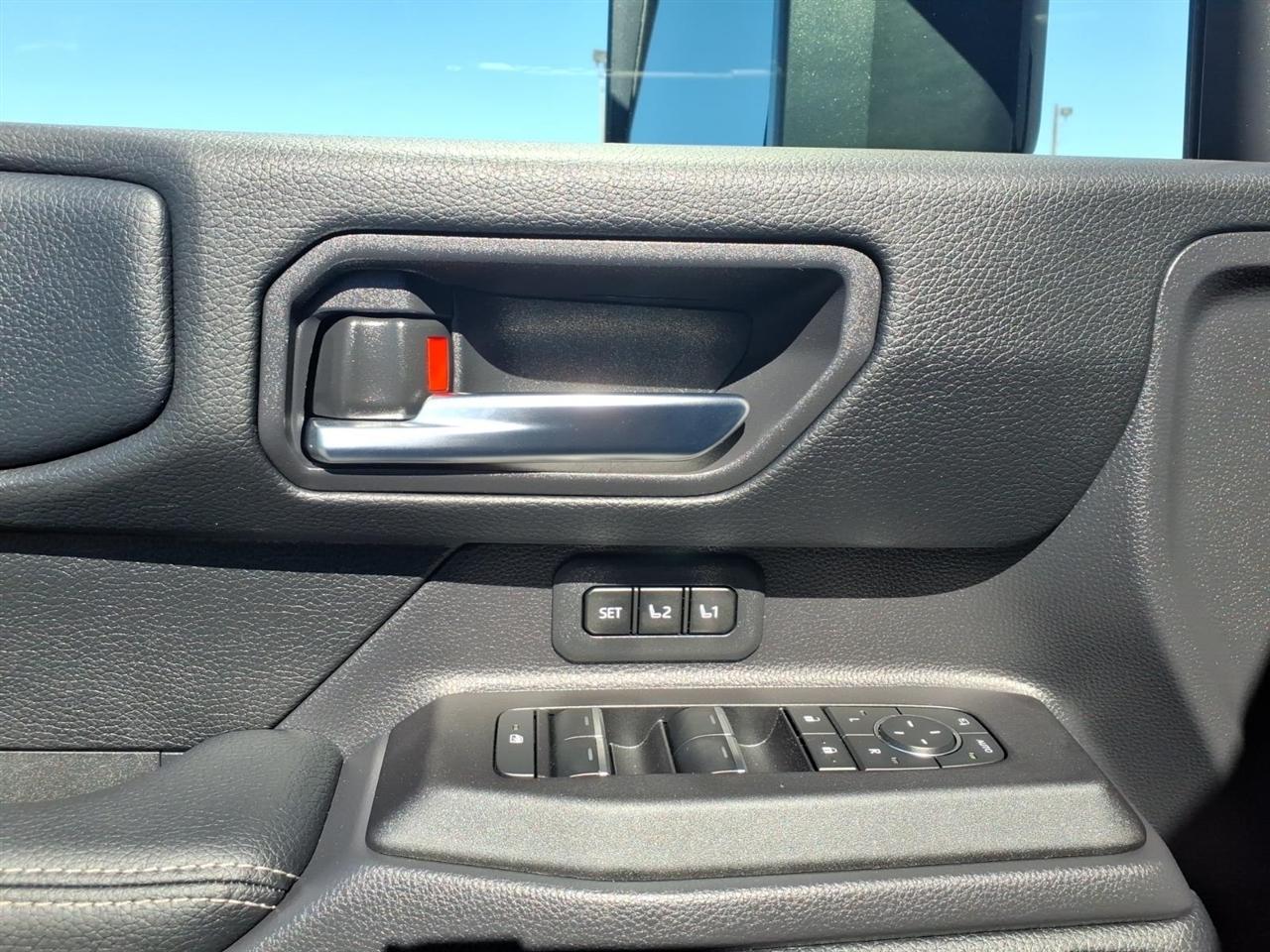 Toyota Land Cruiser 4dr 4WD 2024