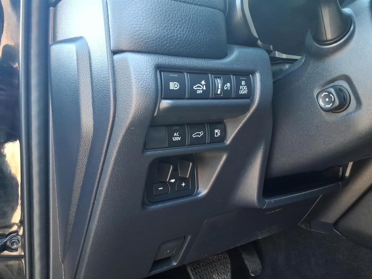 Toyota Land Cruiser 4dr 4WD 2024