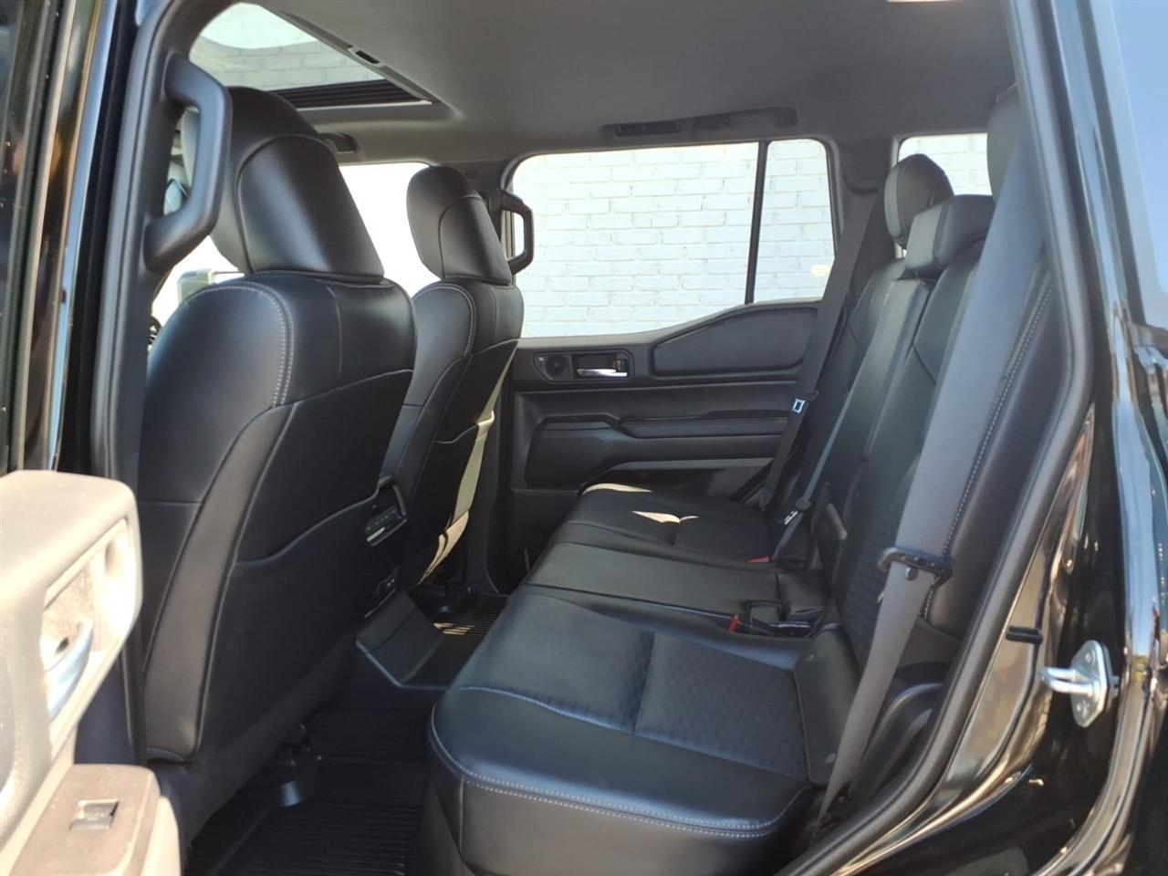 Toyota Land Cruiser 4dr 4WD 2024