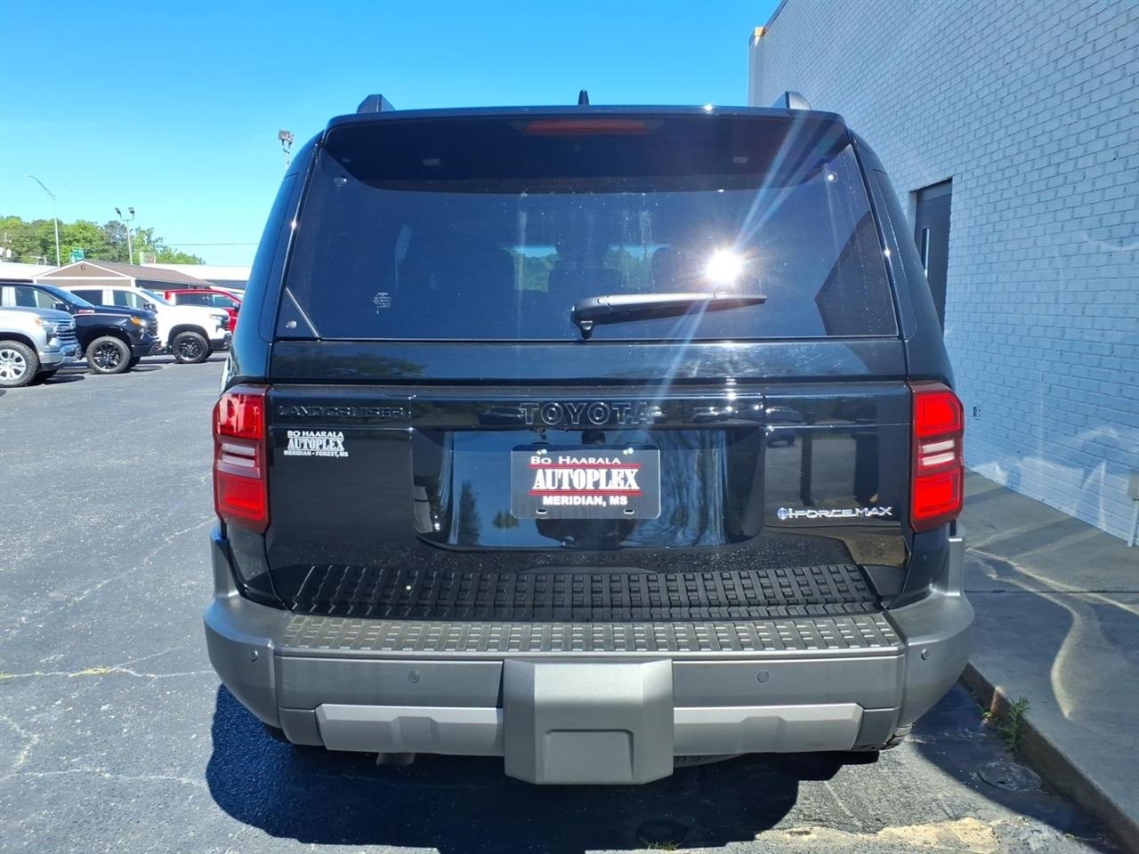 Toyota Land Cruiser 4dr 4WD 2024