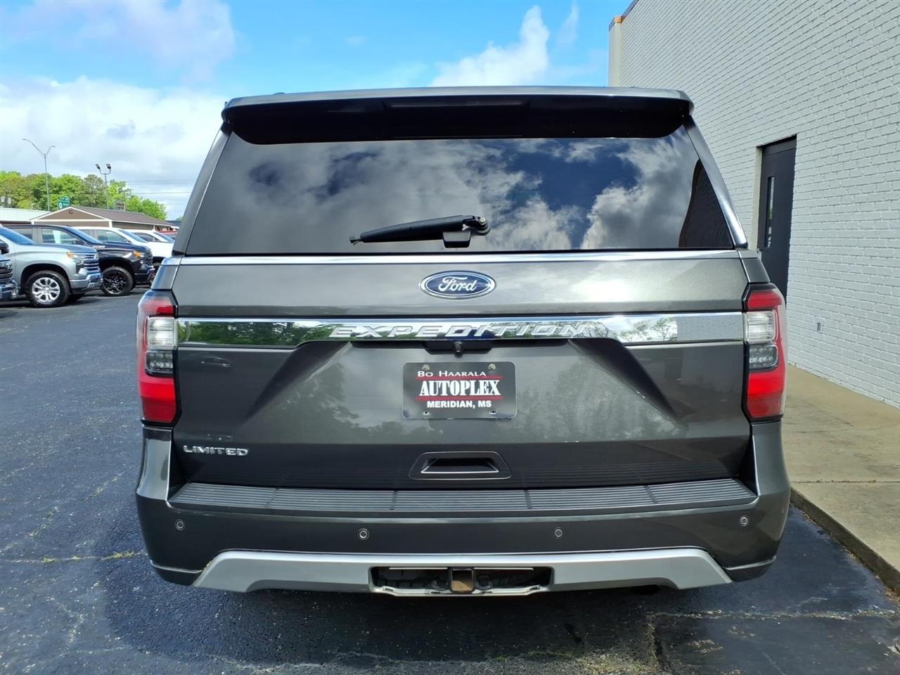 Ford Expedition  2021