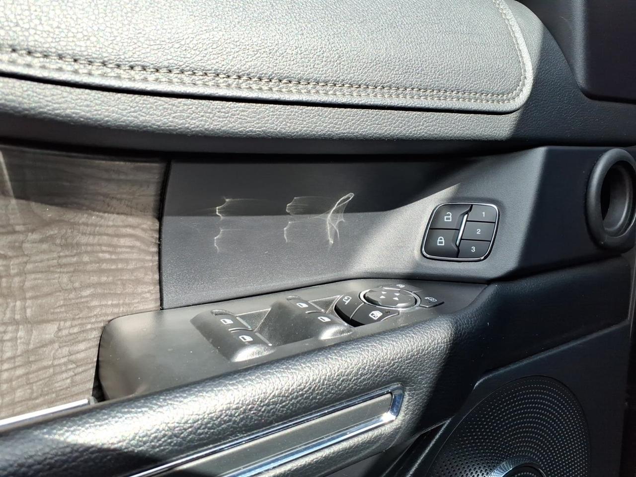 Ford Expedition  2021