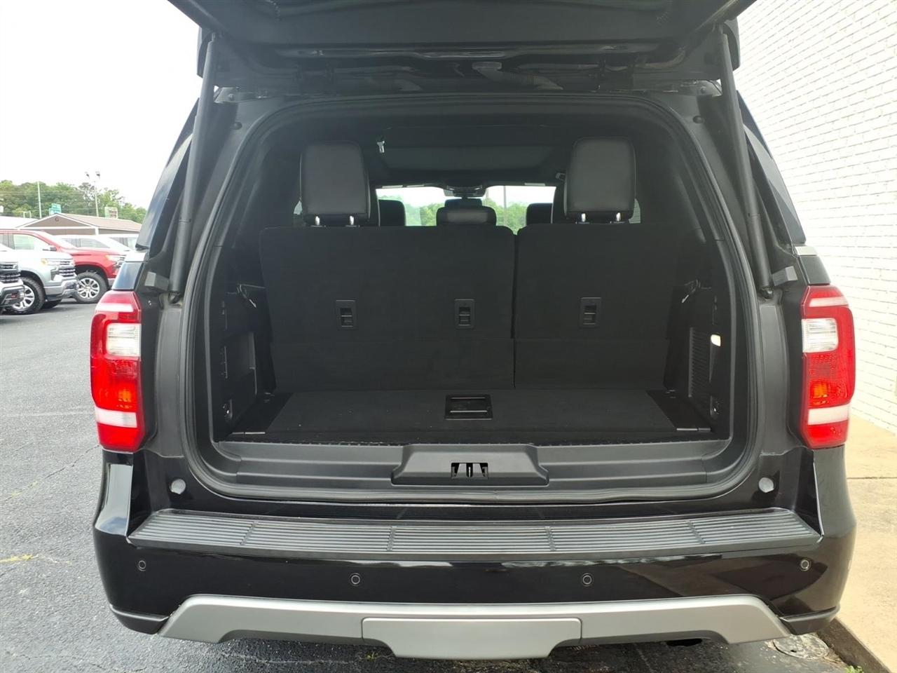 Ford Expedition XLT 2021
