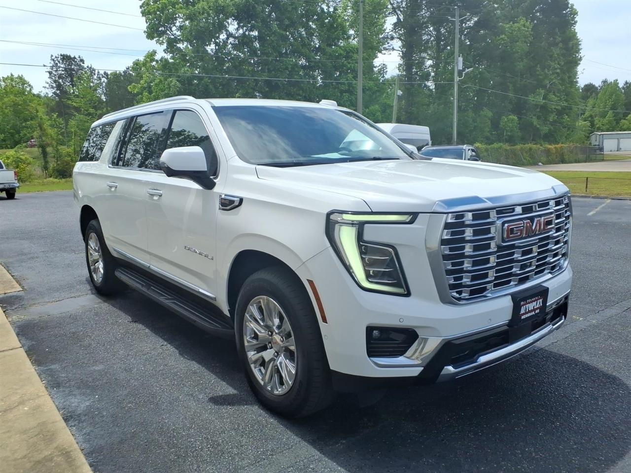 GMC Yukon XL Denali 4WD 2025