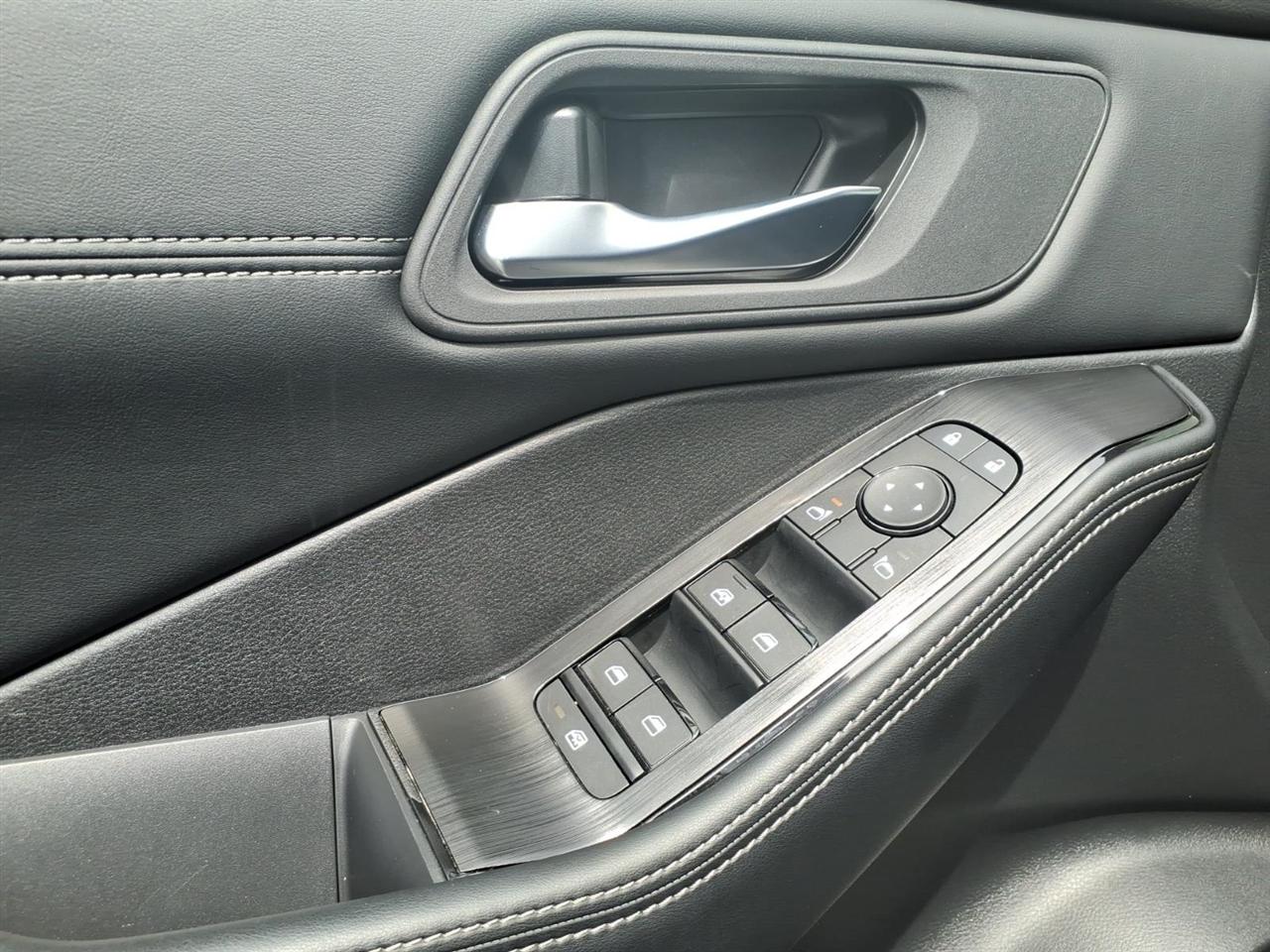 Nissan Rogue SV 2WD 2025