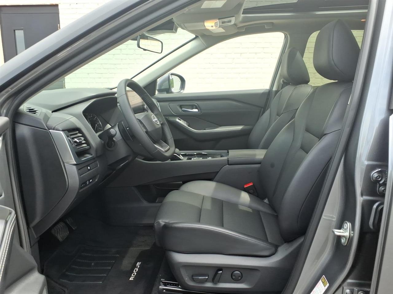 Nissan Rogue SV 2WD 2025