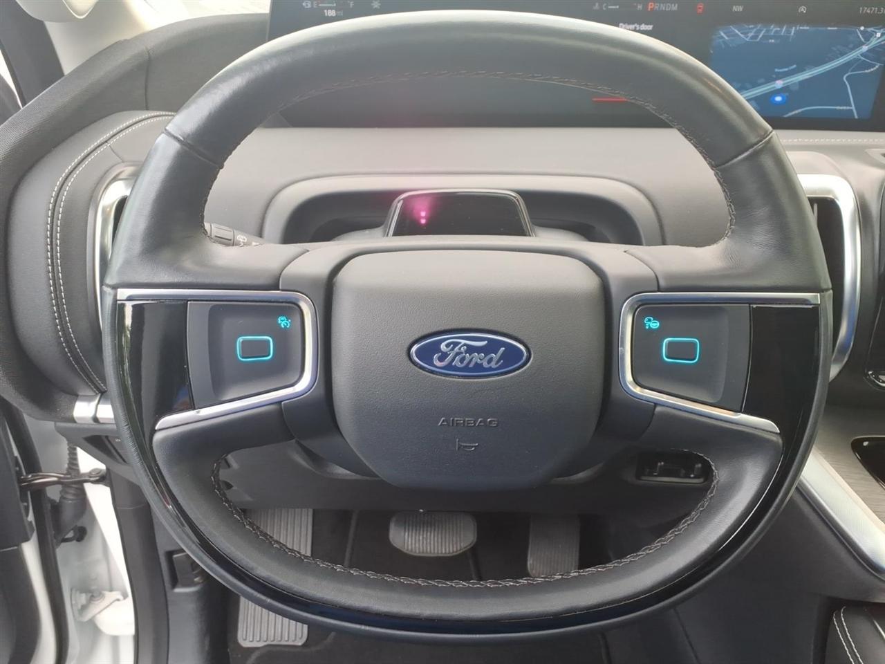 Ford Expedition Platinum 2025