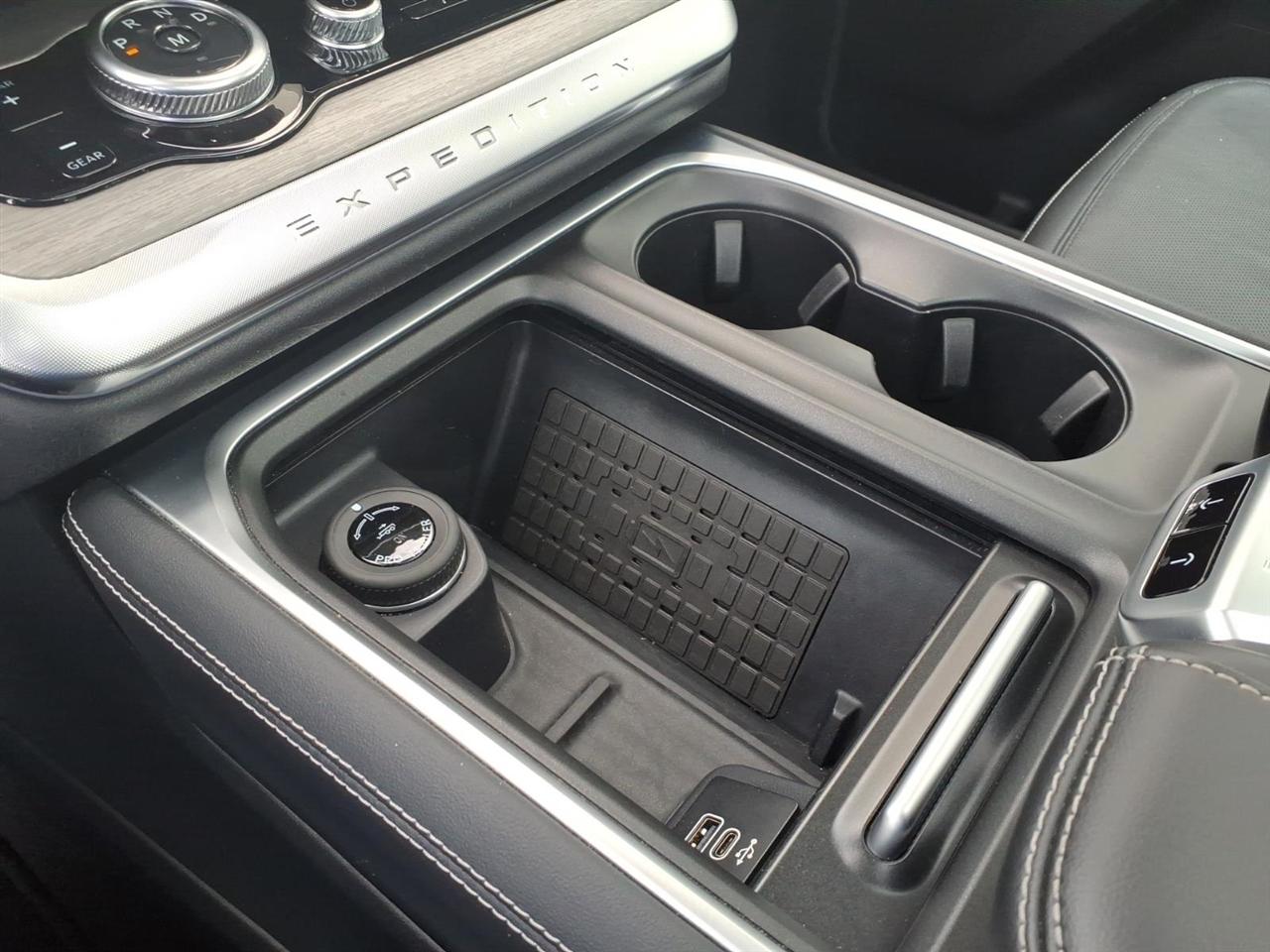 Ford Expedition Platinum 2025