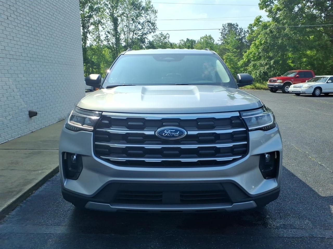 Ford Explorer Active 2025