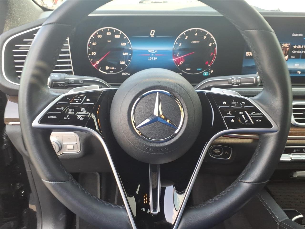 Mercedes-Benz GLE-Class  2025