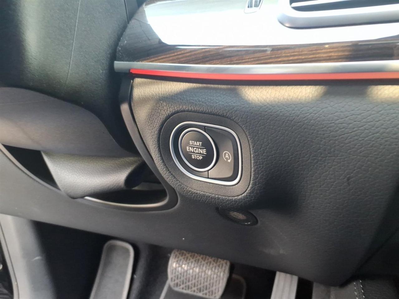 Mercedes-Benz GLE-Class  2025