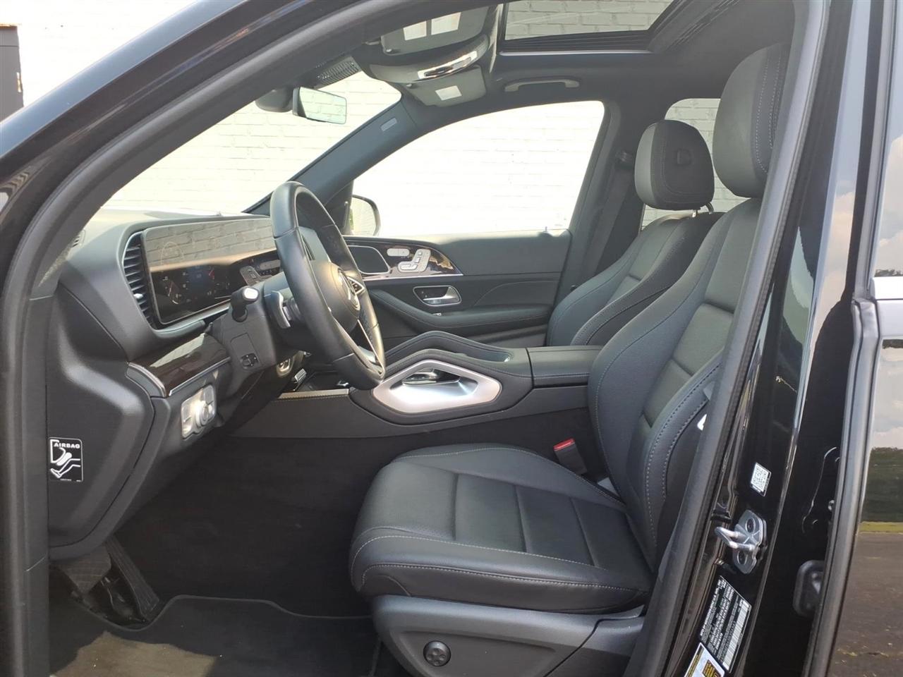 Mercedes-Benz GLE-Class  2025